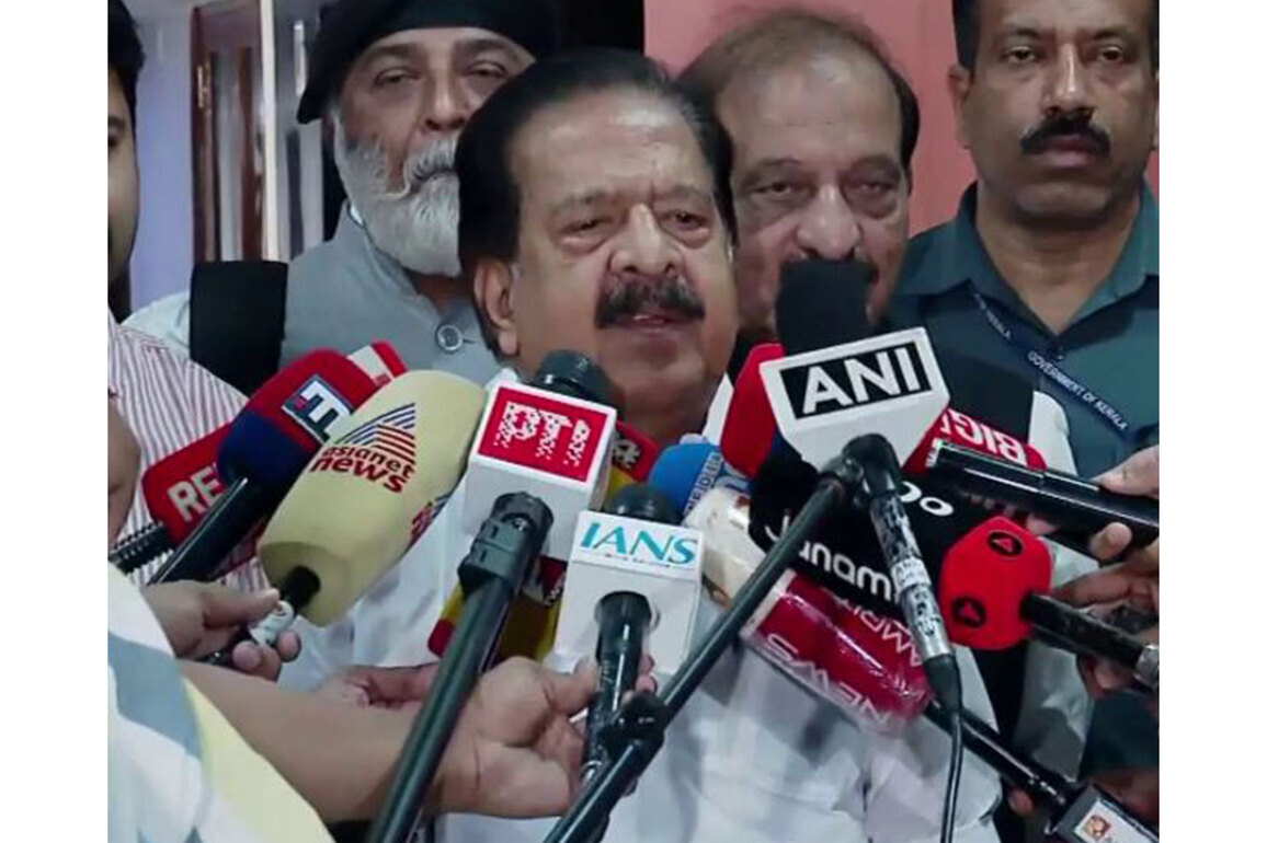 Kerala's Ramesh Chennithala greets Tamil Nadu CM Vijay, says expressed desire for Congress to "join hands with him"