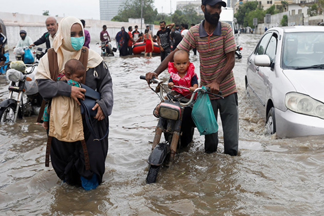Pakistan: Karachi rains trigger power outages, traffic disruptions; authorities declare emergency