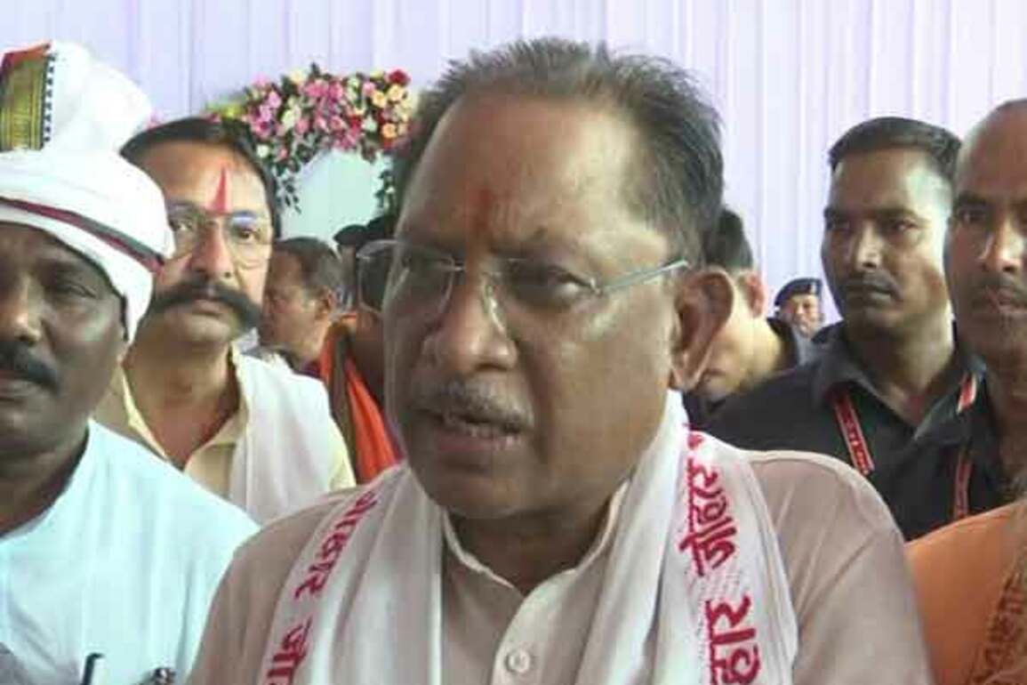 "Stop using language of guns...join mainstream" Chhattisgarh CM to Naxals