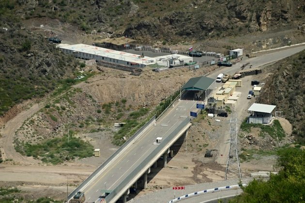Karabakh Gets Red Cross Aid Via Two Routes, in Step to Ease Crisis