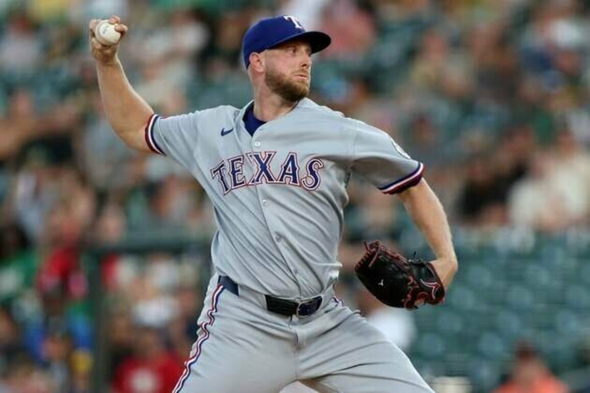 Merrill Kelly aims to halt Rangers' modest skid in opener vs. Astros