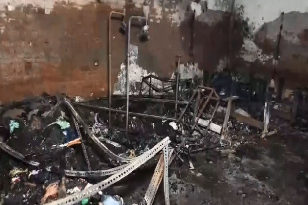 Delhi: Fire breaks out in Khanpur Extension factory, officials suspect short circuit