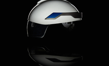 The safety helmet provides access to live data on job sites.