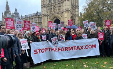 LIVE UPDATES: Farmers head to Westminster ahead of Autumn Budget