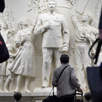 Opinion- A new statue for an old tyrant
