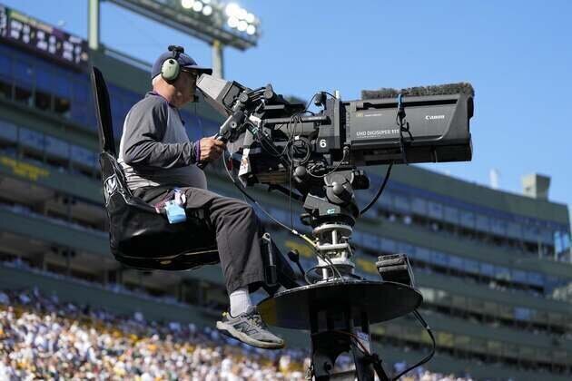 Report: YouTube nearing deal for 5-game NFL package