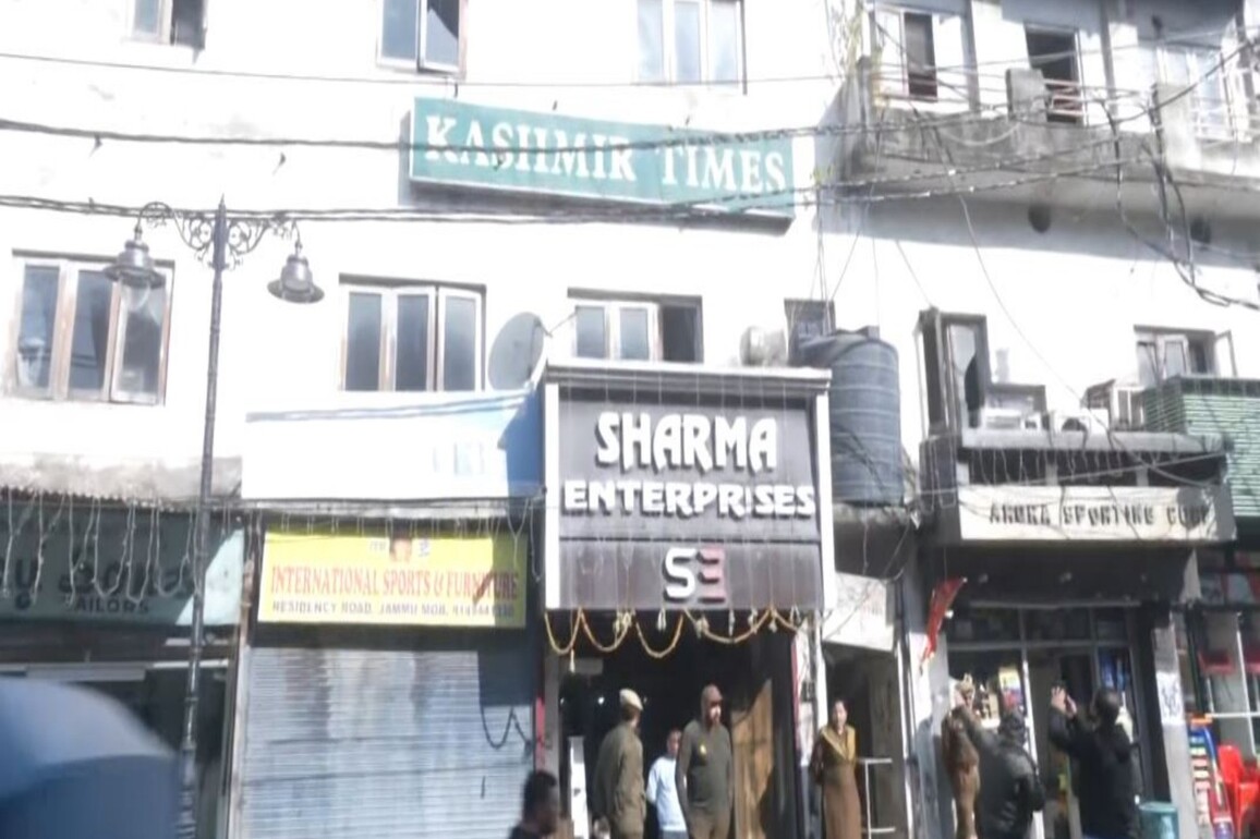 J-K: SIA raids Kashmir Times office in Jammu