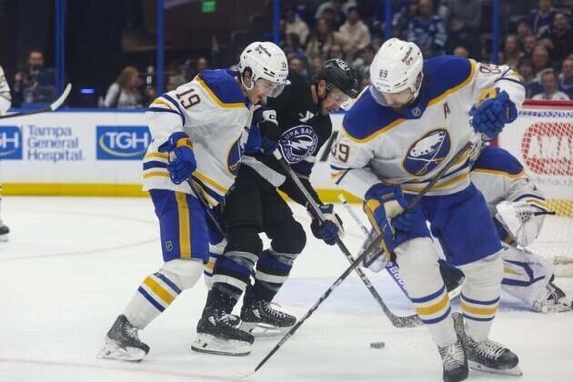 Sabres pile up goals early, cruise past Lightning