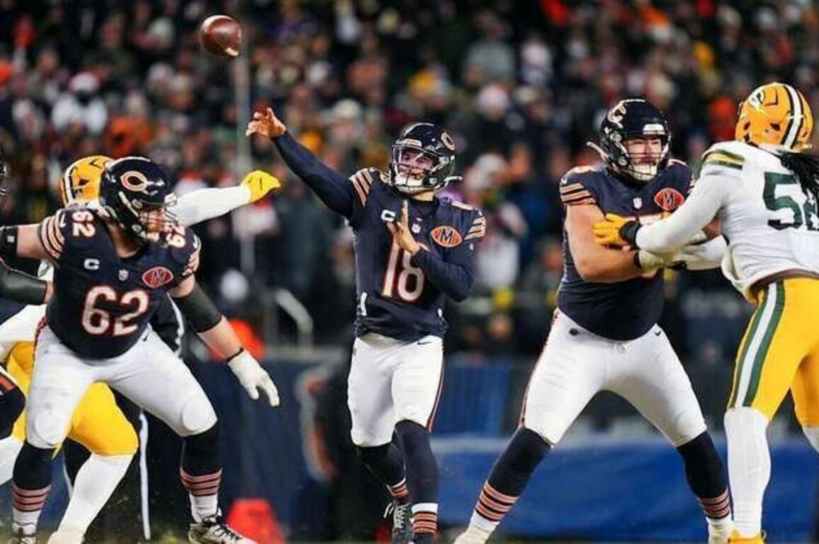 Caleb Williams named Bears Offensive Player of the Year