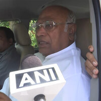 "Busy visiting foreign nations as tourists...": Mallikarjun Kharge slams PM Modi amid fuel price hike