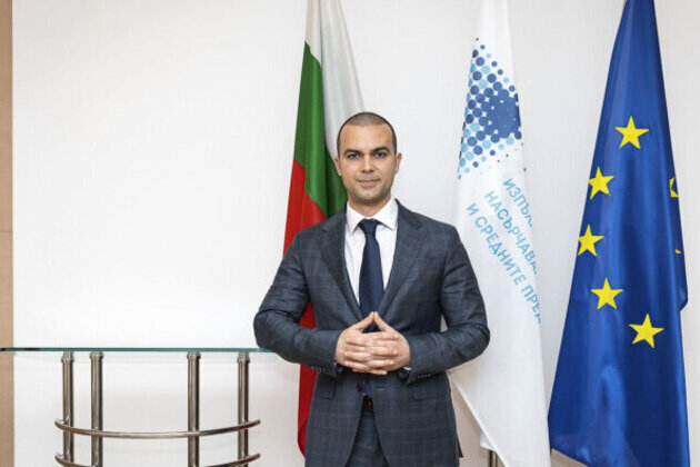 The Power of Knowledge Lies in Its Use