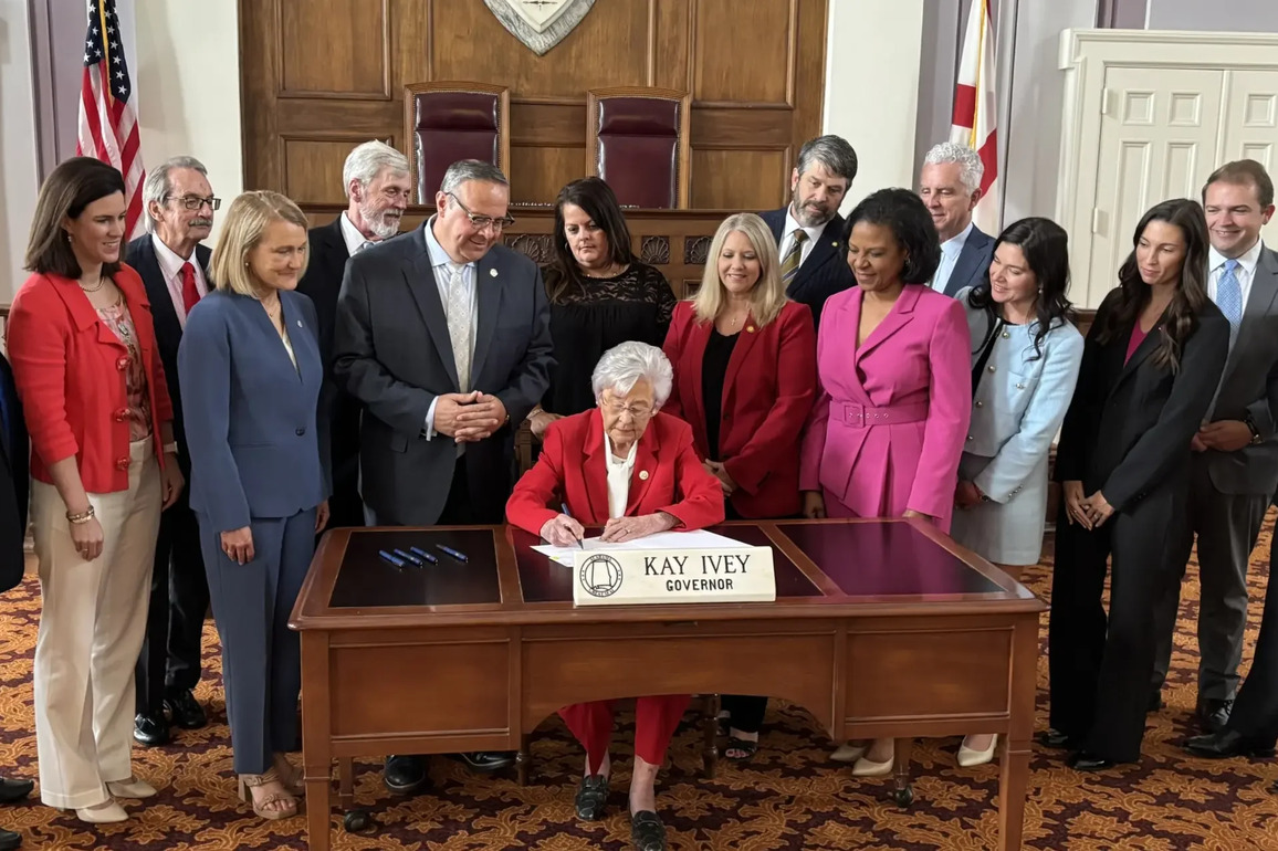Governor Ivey signs Alabama Development Fund legislation to power economic growth