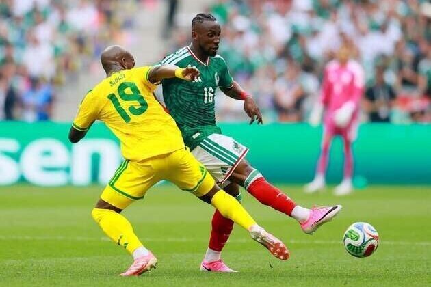 Mexico kick off World Cup with 2-0 win over 9-man South Africa