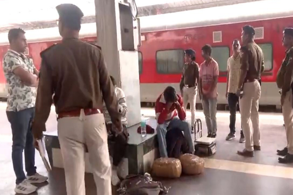 Odisha: Railway Police apprehend two men for transporting ganja allegedly to Delhi