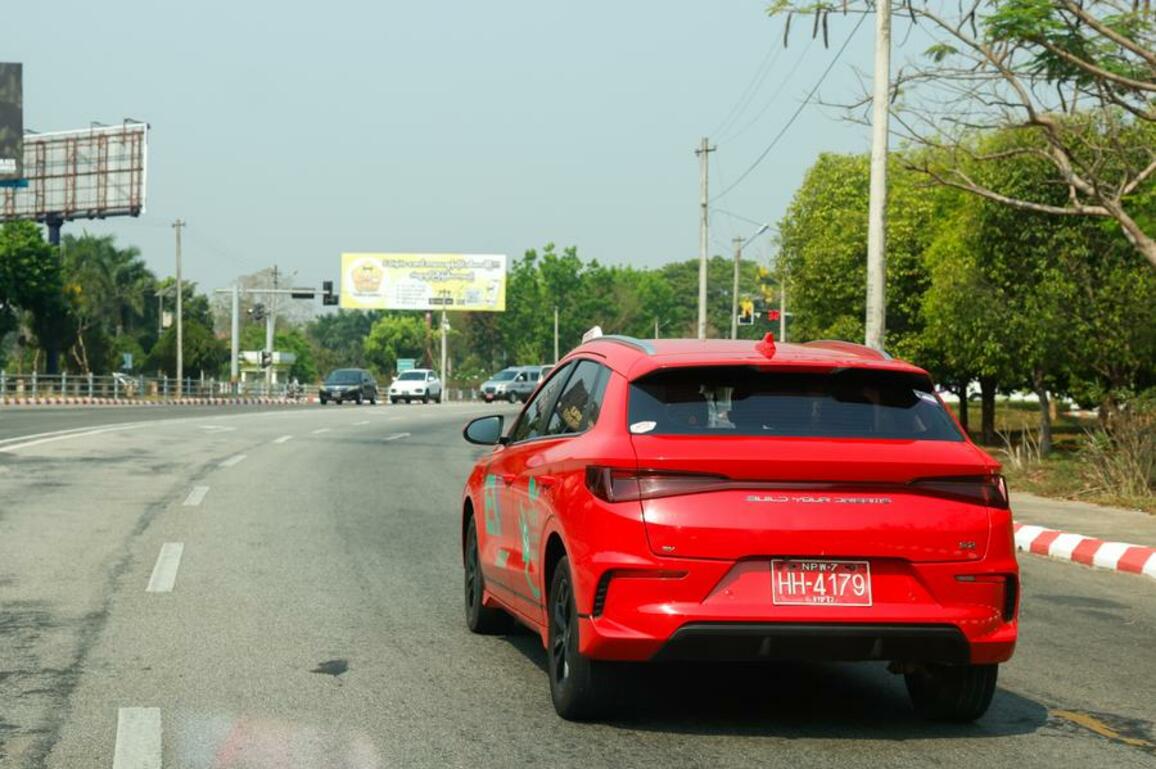 Chinese EV taxis gain popularity in Myanmar amid rising temperature