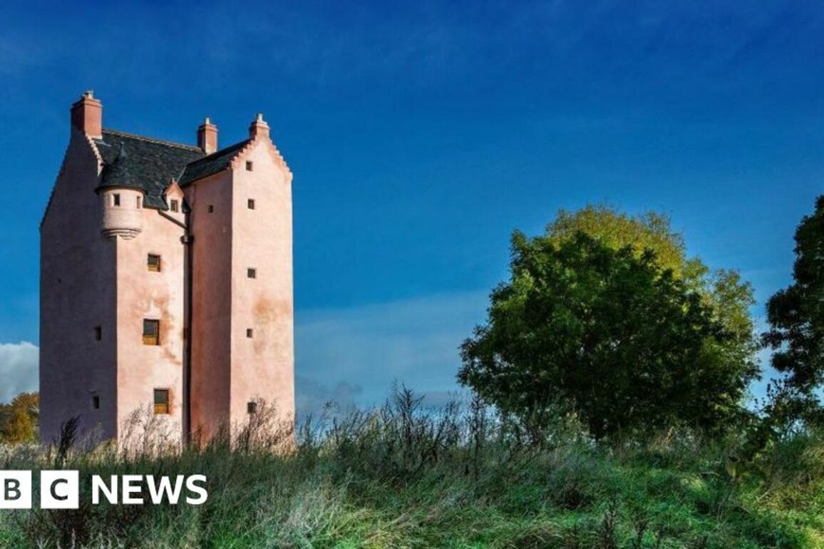 Two castles and a prison on RIAS best buildings list