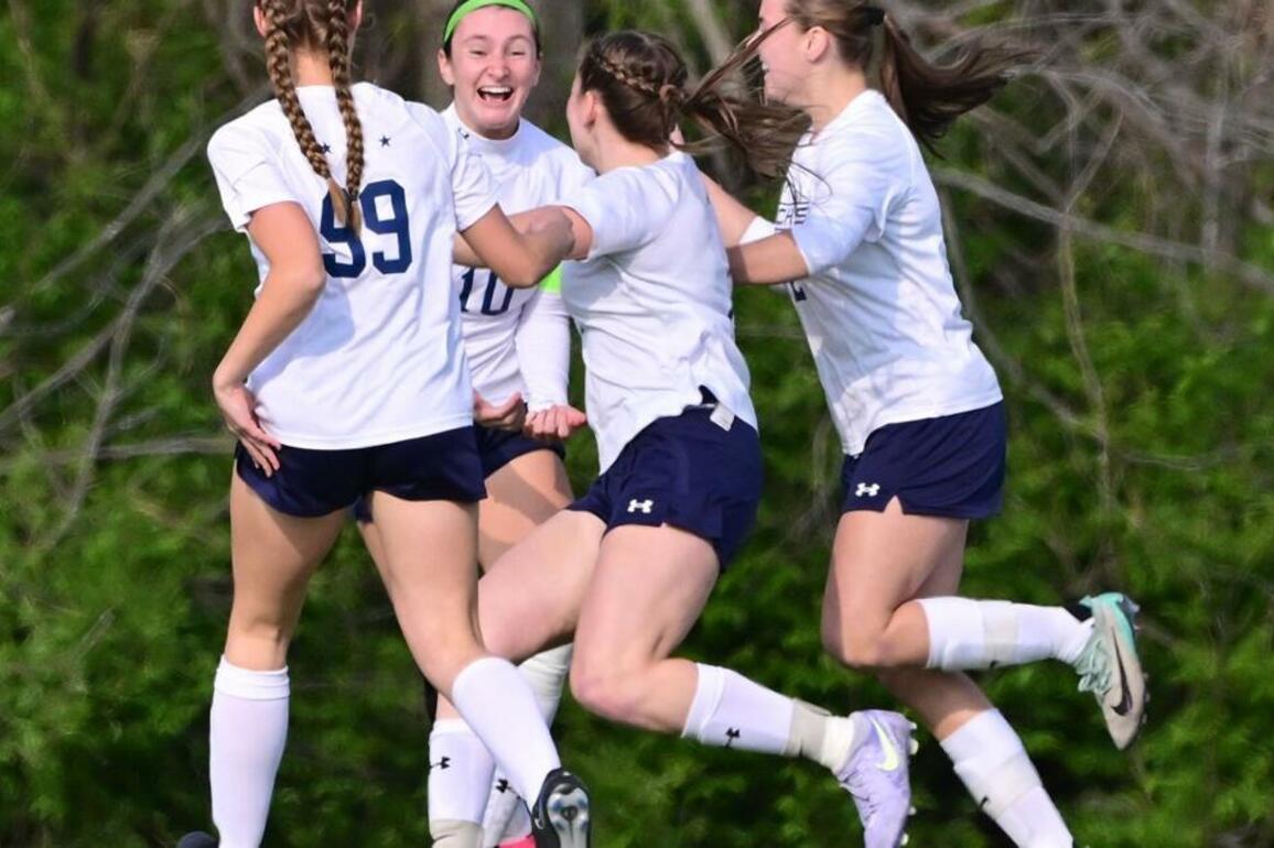 Claire Nash returns to scene of injury to help Althoff top Columbia in small school battle
