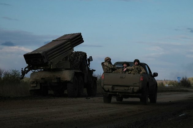 Ukraine lacks weapons to launch counteroffensive Zelensky&#039;s aide