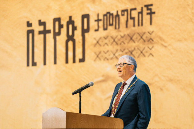 Bill Gates to spend his fortune addressing challenges in Africa