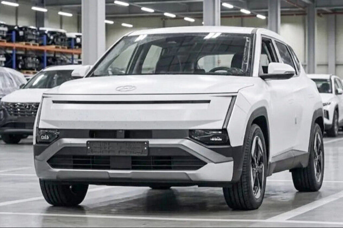 New-gen Hyundai Tucson Rendered  Boxier Design, New LED Signature