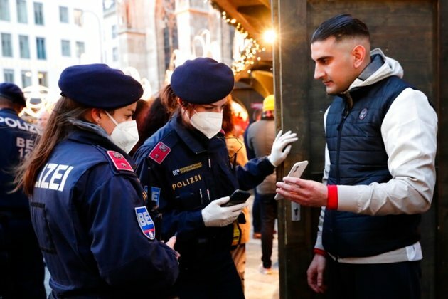 Austria Re-enters COVID Lockdown as Europe Battles Virus Surge