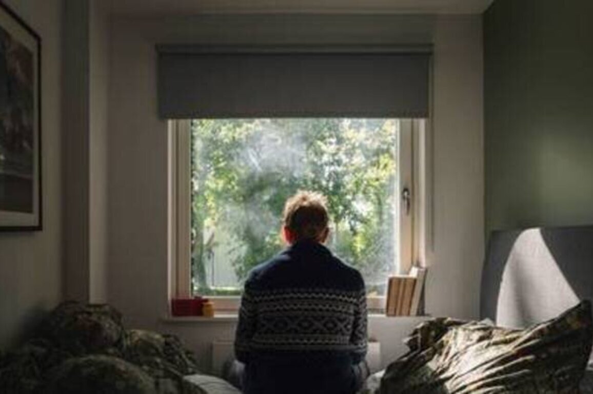'Watershed moment' as UK healthy life expectancy plunges - study