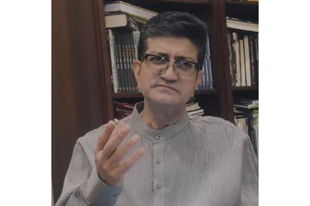 'Void he left can't be filled': Prasoon Joshi mourns Bashir Badr, recites poem for late poet