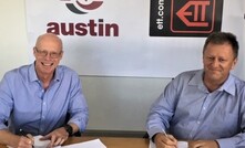 Peter Forsyth, Austin Engineering managing director (l), with ETT managing director Andre McDuling (r)