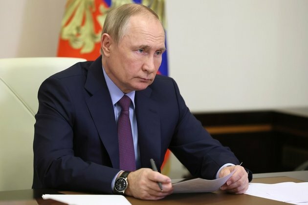 Putin condemns terrorist attack