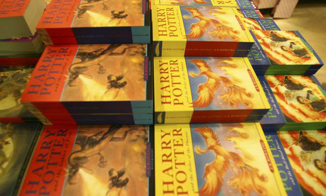 Catholic priests burn Harry Potter books in Poland Catholic priests burn Harry Potter books in Poland