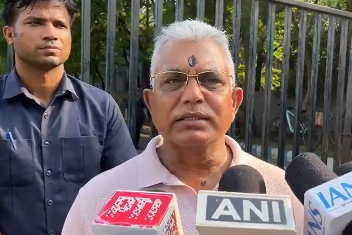 "This kind of drama doesn't suit him": West Bengal Minister Dilip Ghosh says "no one attacked" Kalyan Banerjee