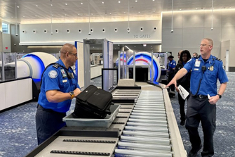 US ends collective bargaining for 50,000 TSA officers