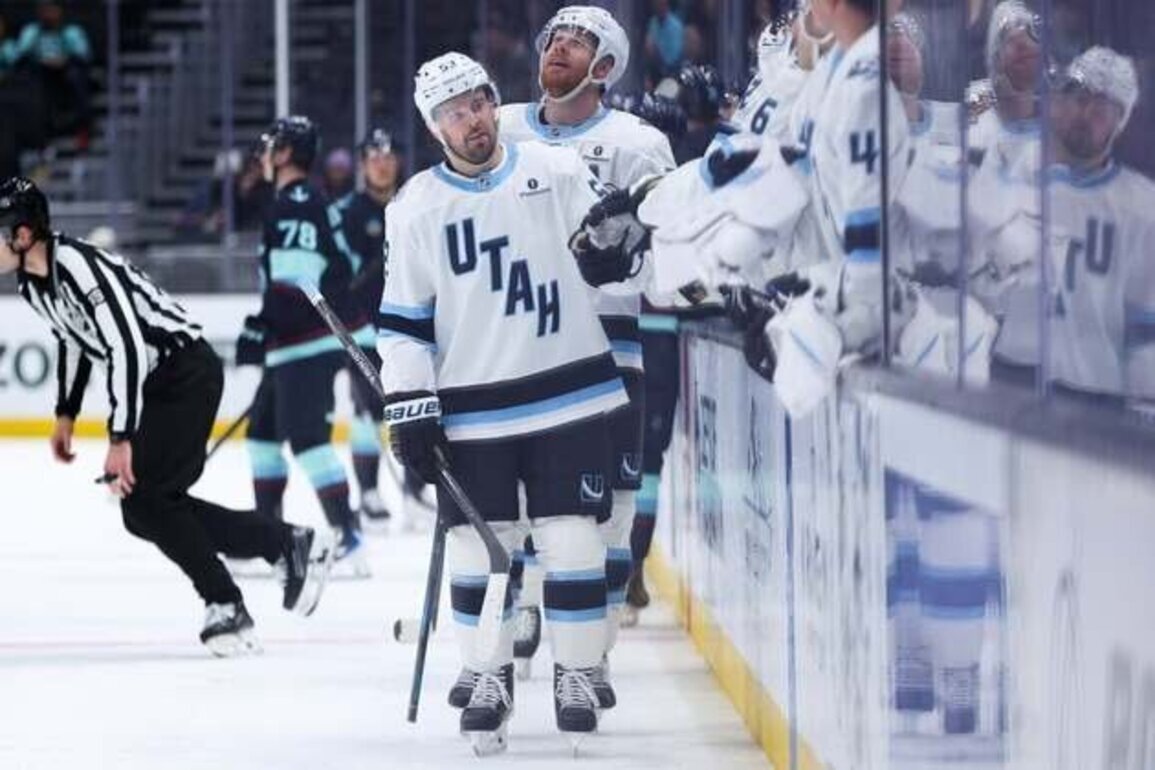 Mammoth getting hot at right time with visit to Canucks up next