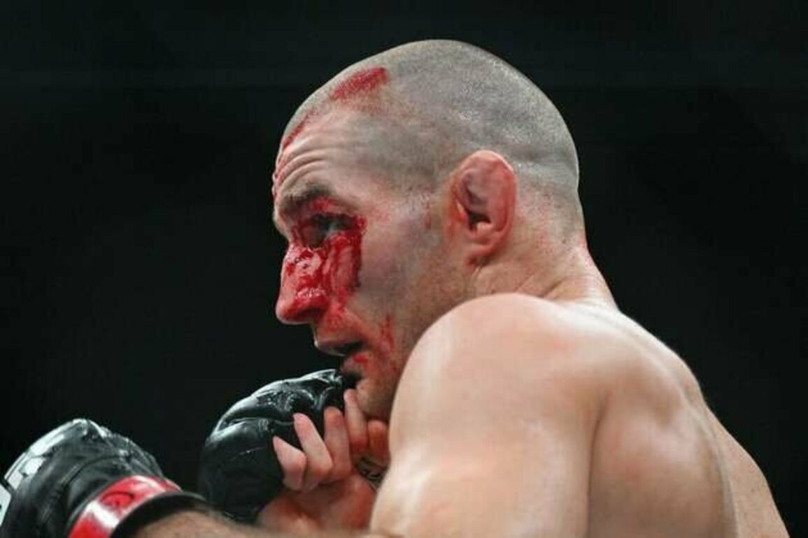 Khamzat Chimaev aims to dethrone Dricus du Plessis at UFC 319
