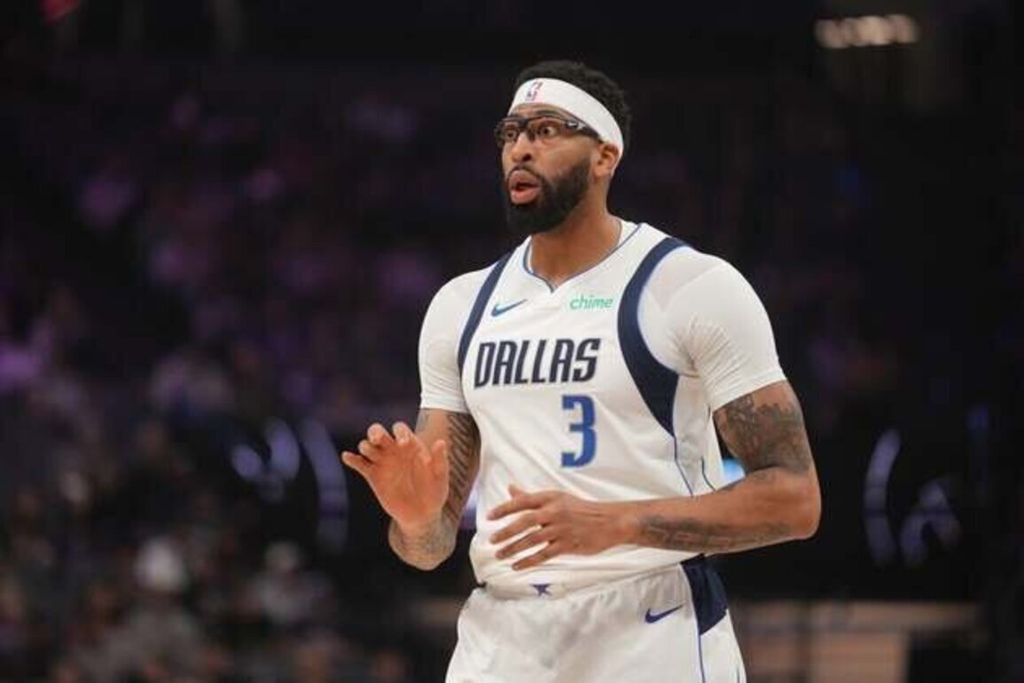 Report: Mavericks trade Anthony Davis to Wizards