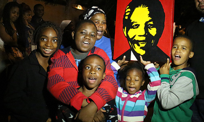 World bows in respect to Mandela World bows in respect to Mandela