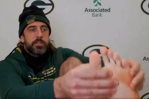 Classic disinformation: NFL star Rodgers responds to Covid toe rumors