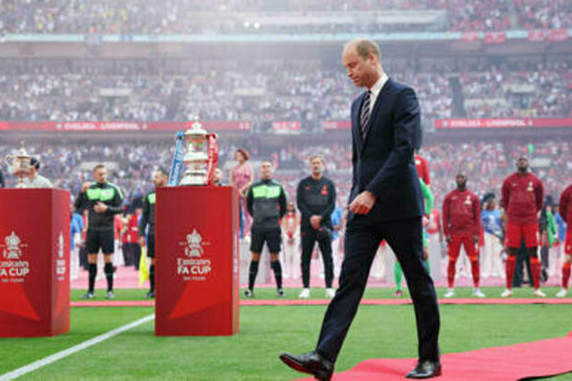 Liverpool boss defends fans who booed Prince William (VIDEO)