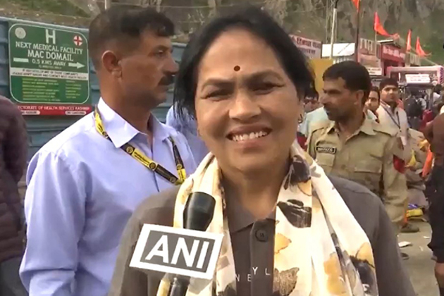 Union Minister Shobha Karandlaje joins Amarnath Yatra pilgrims, says 'atmosphere is very pleasant'
