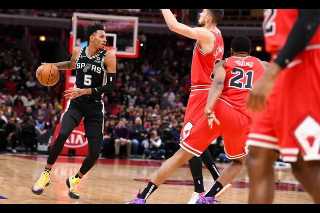 LaVine's free throws lift Bulls over Spurs