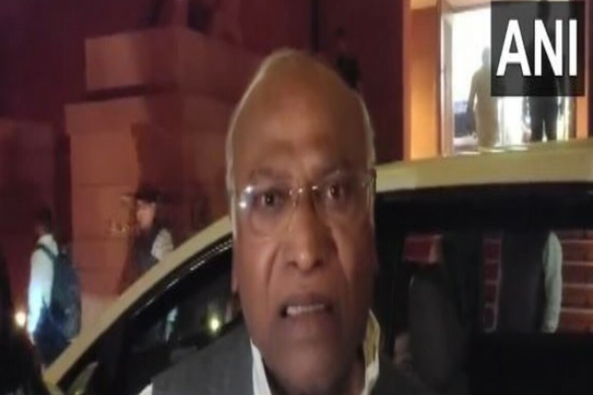 "Government failed to provide solution...": Rajya Sabha LoP Mallikarjun Kharge on Manipur