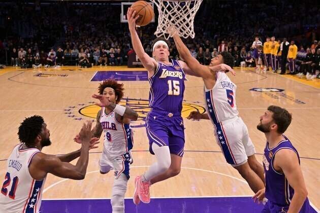 NBA roundup: Lakers stop 76ers despite Luka Doncic's injury exit