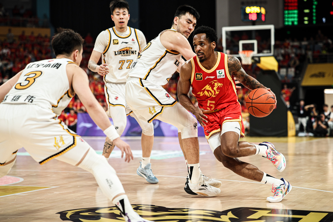 (SP)CHINA-HANGZHOU-BASKETBALL-CBA-ZHEJIANG VS LIAONING (CN)