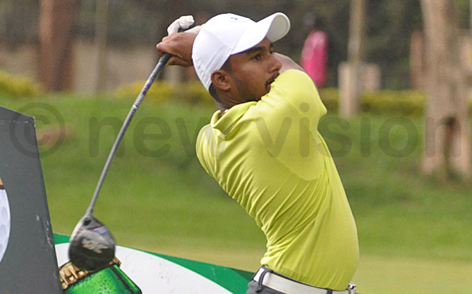 shavin ananathan topped the ganda olf lub onthly ug contest with 69nett hoto by ichael subuga
