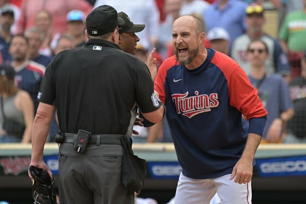 Twins manager Rocco Baldelli blasts reversal of ump's call in loss