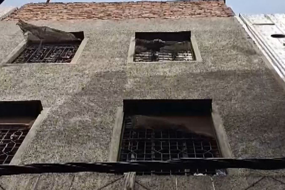 Delhi: Four injured in cylinder blast in Shahdara, police rescue family