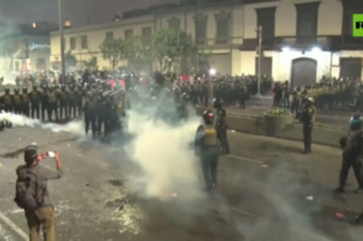 One dead, over 100 injured in youth-led protest in Peru (VIDEOS)