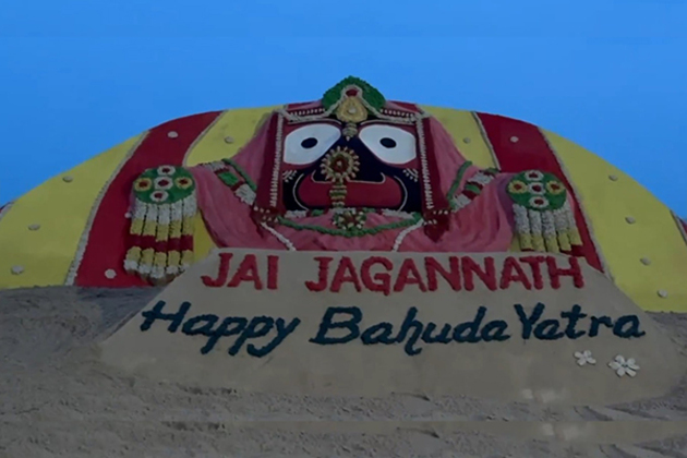 Ahead of Bahuda Yatra, Sudarsan Pattnaik creates sand sculpture in Puri