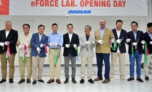 Company dignitaries at the inauguration of Doosan Bobcat’s eFORCE LAB.