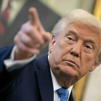 Ex-adviser compares Trump to Lincoln and Washington